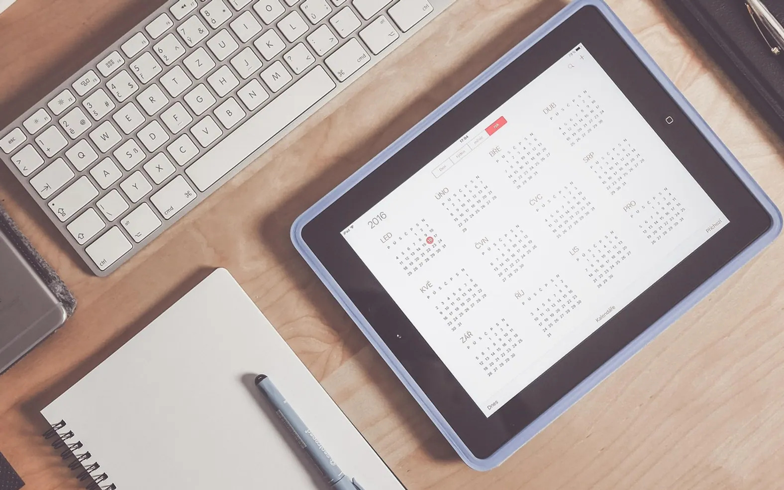 Apple, calendar and desk